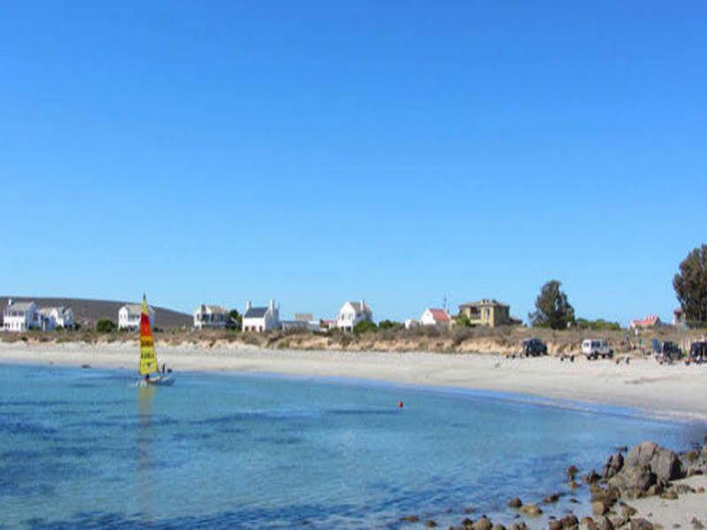 Absolute Beach Accommodation Stompneusbaai Exterior foto